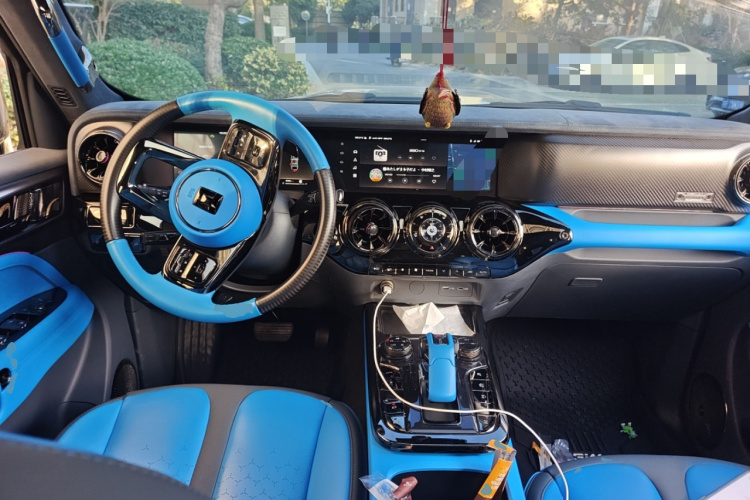 超境汽车 共创坦克300 2023款 2.0T 赛博骑士中控内饰12