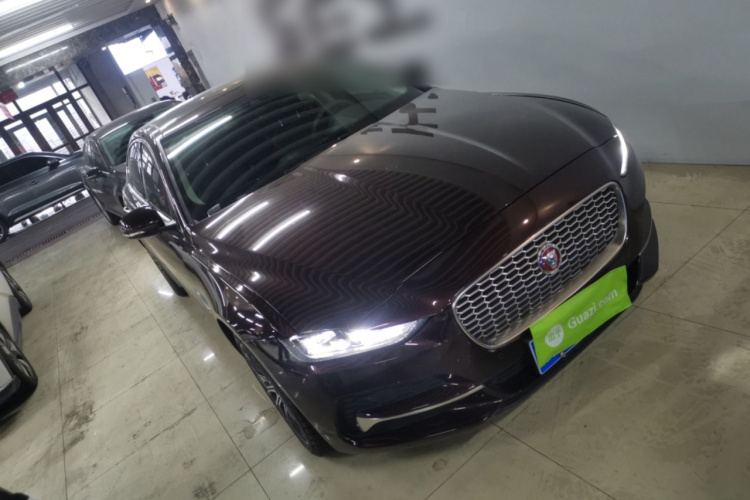 捷豹XEL 2020款 2.0T 250PS SE科技优雅版车身外观3