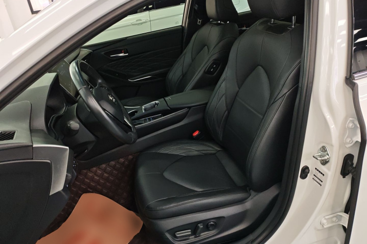 丰田 亚洲龙 2023款 双擎 2.5L XLE尊贵版局部细节19