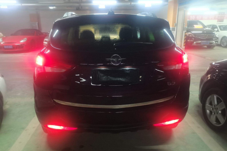 海马S5 2015款 1.5T CVT旗舰型车身外观6002