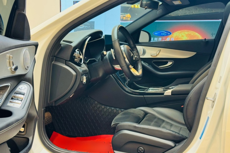 奔驰C级 2021款 C 260 星耀臻藏版中控内饰7002