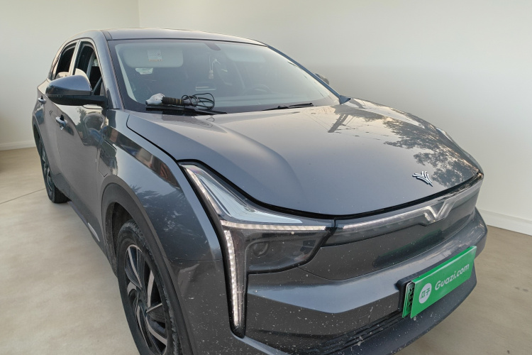 哪吒汽车 哪吒U 2022款 Pro 400 畅行版车身外观3