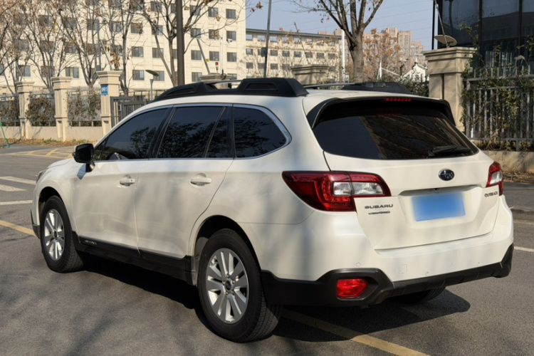 斯巴鲁 傲虎 2016款 2.5i 豪华导航版车身外观6008