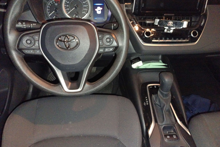 丰田 雷凌 2021款 185T CVT豪华版中控内饰7002