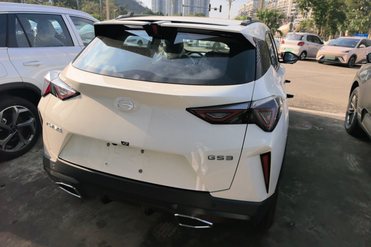 广汽传祺 传祺GS3 2023款 影速 270T 劲享版车身外观6004