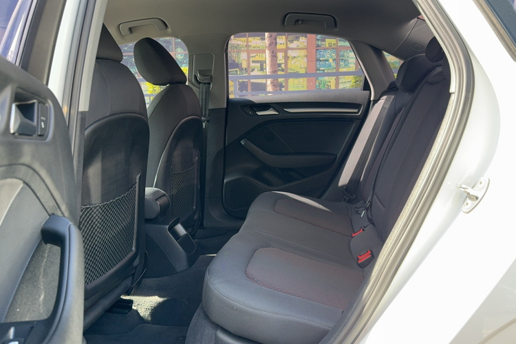 奥迪A3 2018款 30周年年型 Limousine 35 TFSI 进取型中控内饰7007