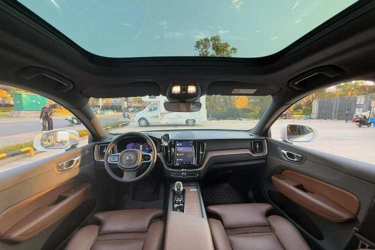 沃尔沃XC60 2023款 B5 四驱智远豪华版中控内饰12