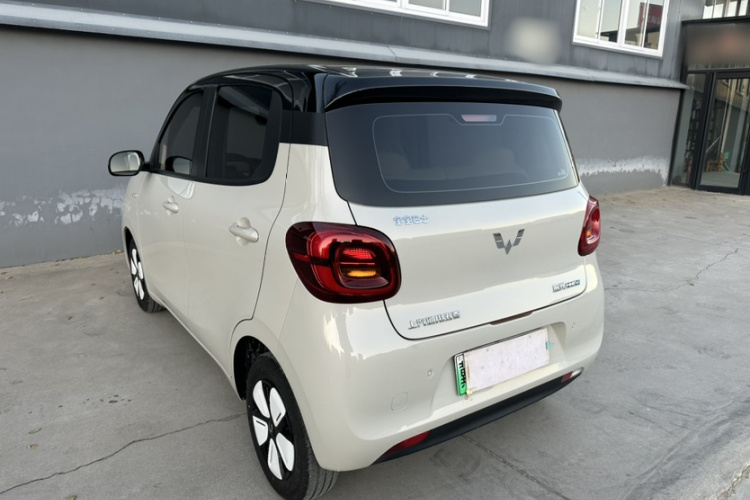 五菱汽车 宏光MINIEV 2025款 四门版 臻享+款车身外观6002