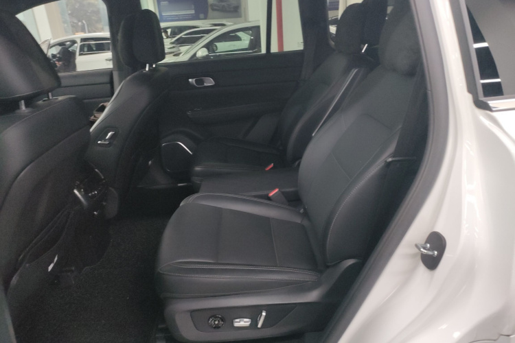 理想汽车 理想ONE 2021款 增程6座版中控内饰21