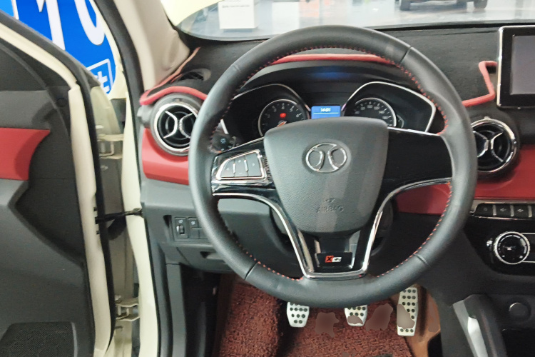 北京汽车 绅宝X35 2016款 1.5L 手动精英版中控内饰13