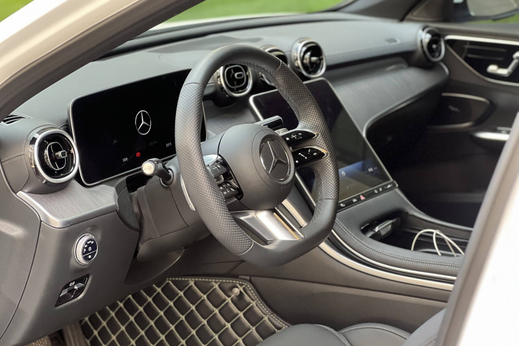 奔驰C级 2023款 改款 C 200 L 运动版中控内饰7007