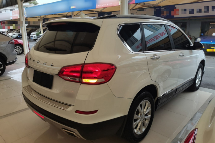 哈弗H6 2021款 运动版 1.5T 自动精英智联型 六边形格栅车身外观7