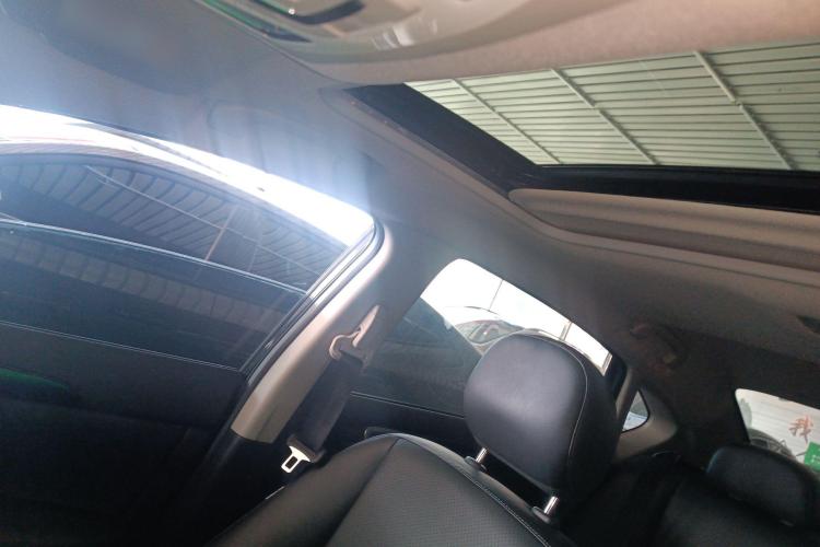 日产 轩逸 2022款 改款 经典 1.6XL CVT豪华版中控内饰22