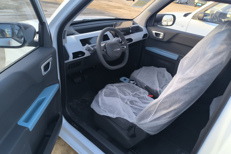 吉利银河 2024款 熊猫mini 200km 耐力熊中控内饰20