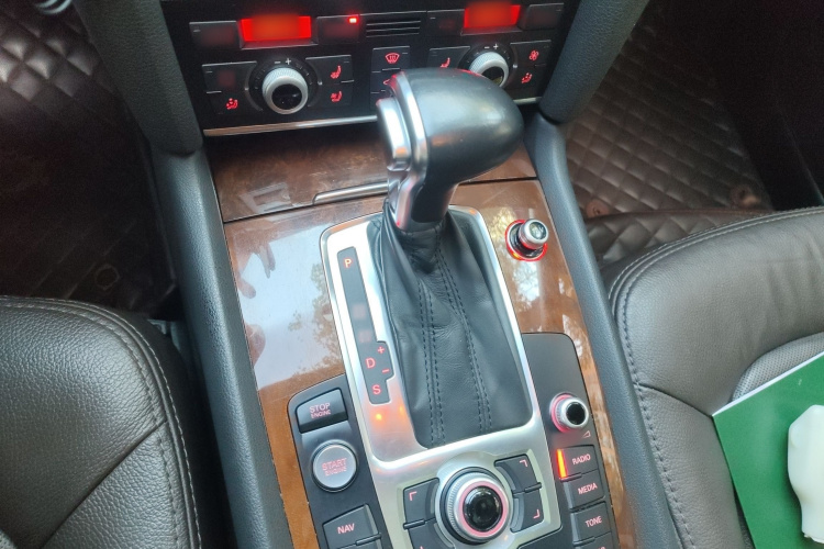 奥迪Q7 2015款 35 TFSI 进取型局部细节18