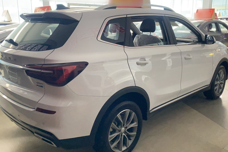 荣威RX5 2023款 PLUS 330TGI 自动领潮智惠版车身外观6003