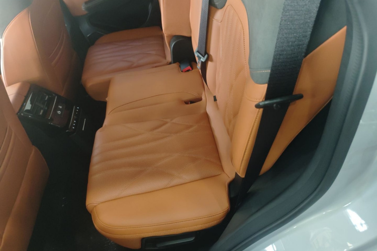 捷途山海L7 2024款 1.5T 120km  ULTRA 5座中控内饰21