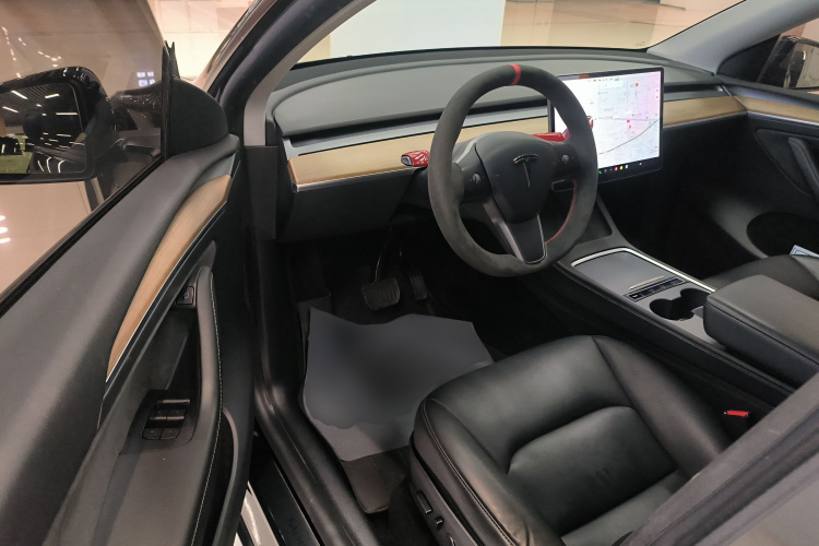 特斯拉 Model Y 2021款 标准续航后驱版中控内饰7003