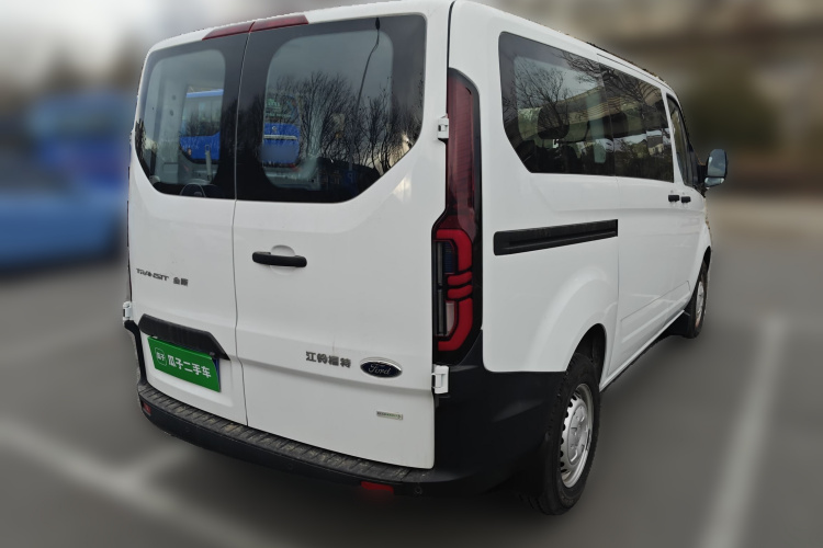 福特 全顺 2023款 2.0T汽油自动多功能商用车短轴低顶5/6座车身外观7