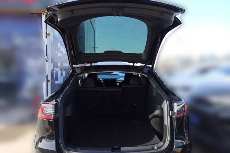 特斯拉 Model Y 2021款 标准续航后驱版中控内饰23