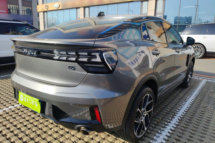 领克05 2020款 2.0TD 两驱耀Halo车身外观7