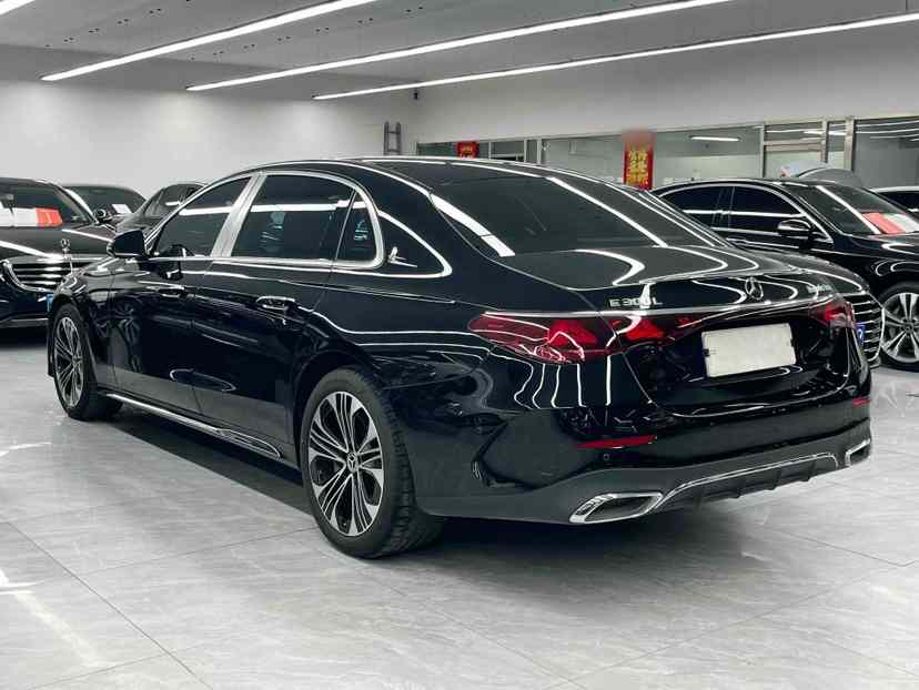 奔驰E级 2024款 改款 E 300 L 时尚运动型(4)