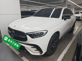 奔驰GLC轿跑 2024款 GLC 260 4MATIC 轿跑SUV