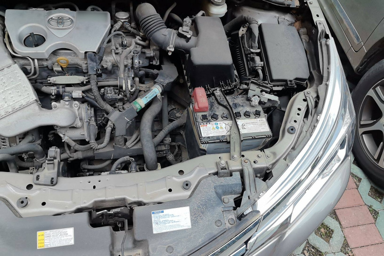 丰田 卡罗拉 2017款 改款 1.2T S-CVT GL-i局部细节9007