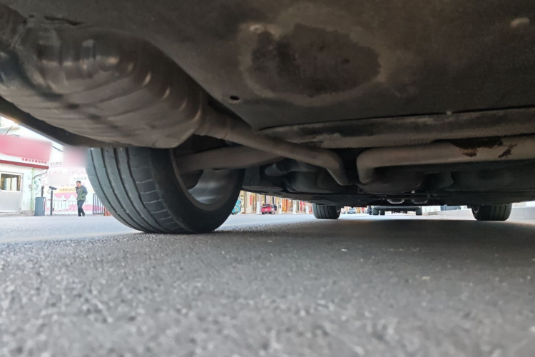 奥迪A8 2013款 A8L 40 hybrid局部细节9003