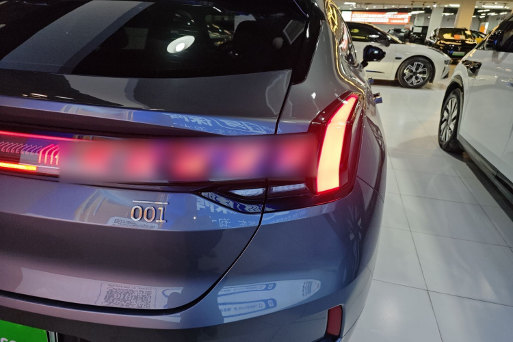 极氪001 2021款 超长续航单电机 WE版车身外观9