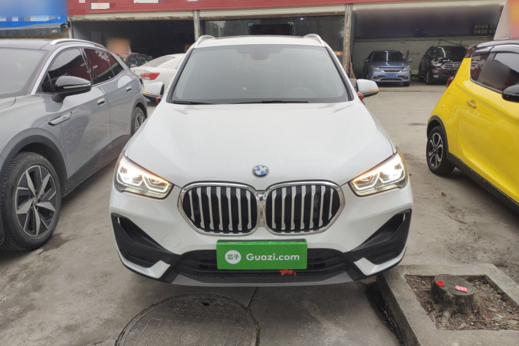 宝马X1 2022款 sDrive25Li 领先型车身外观2