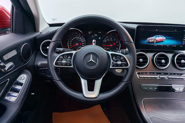 奔驰C级 2019款 C 260 L 运动版中控内饰13