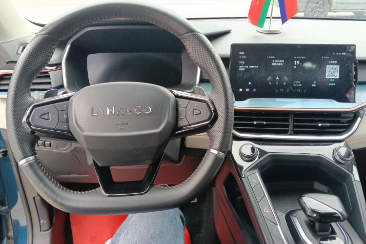 领克06 2020款 1.5T 耀Halo中控内饰12