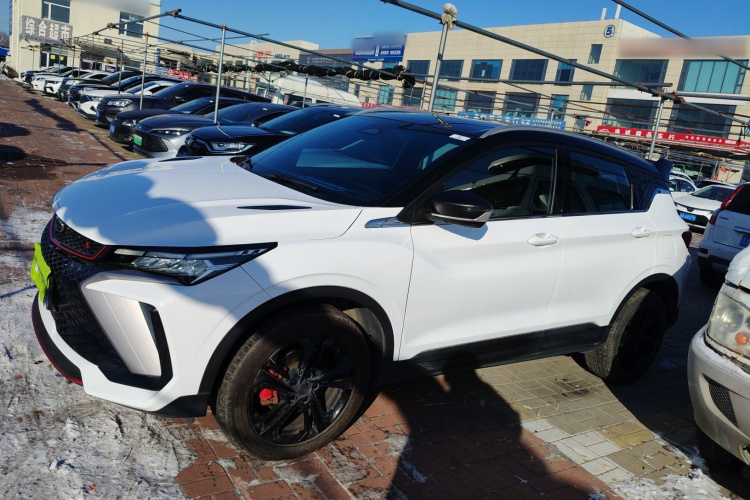 吉利汽车 2022款 缤越COOL 1.5TD DCT激擎版车身外观4