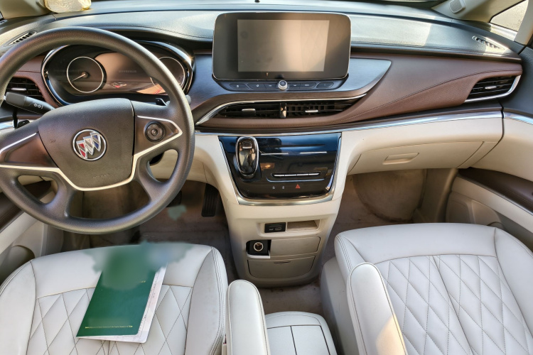 别克GL8 2023款 陆上公务舱 舒适型中控内饰7003