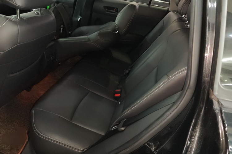 丰田 卡罗拉锐放 2022款 2.0L 精英版中控内饰21