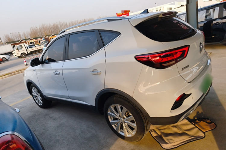 名爵ZS 2020款 180DVVT 自动UP车身外观4