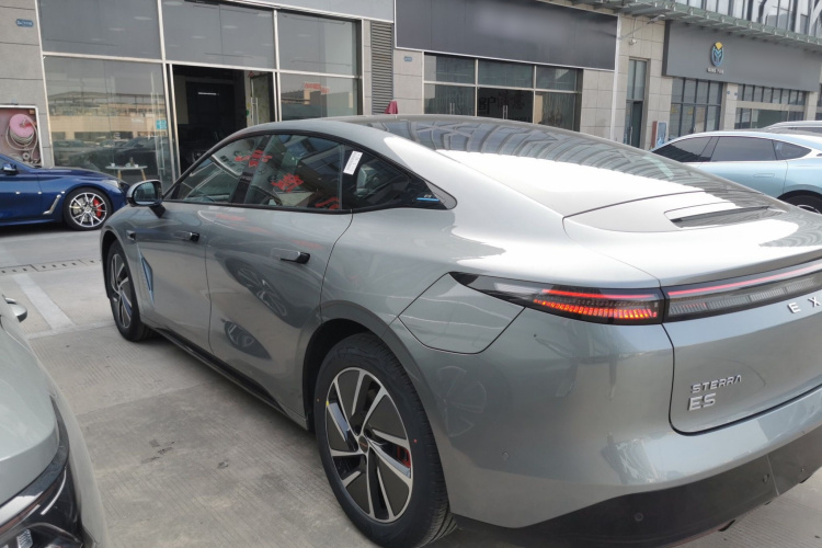 星途 星纪元 ES 2025款 增程 Pro 高速辅助驾驶车身外观6003