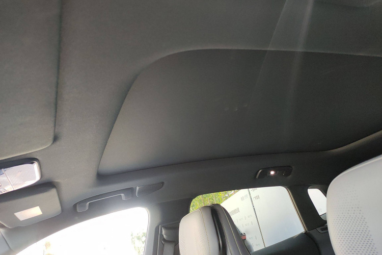 领克08 EM-P 2025款 220km 四驱性能Halo局部细节22