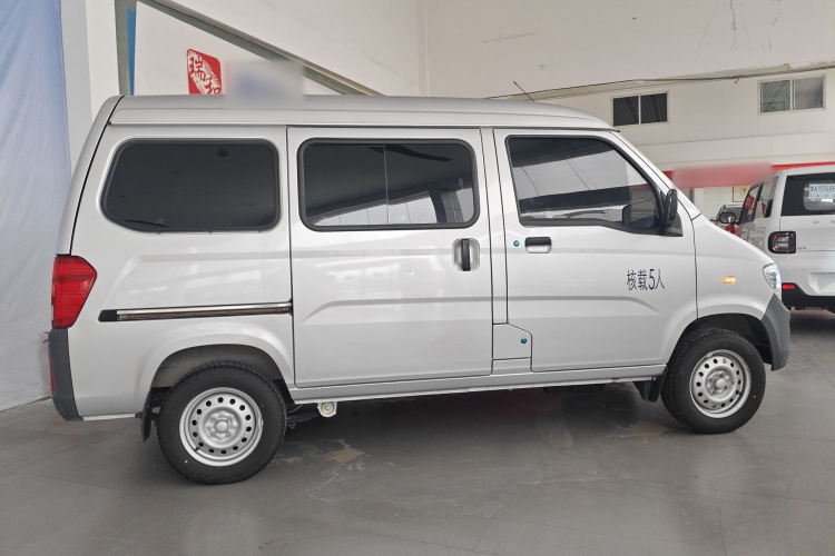 五菱汽车 五菱之光 2023款 1.5L 实用型 5/7座车身外观6003