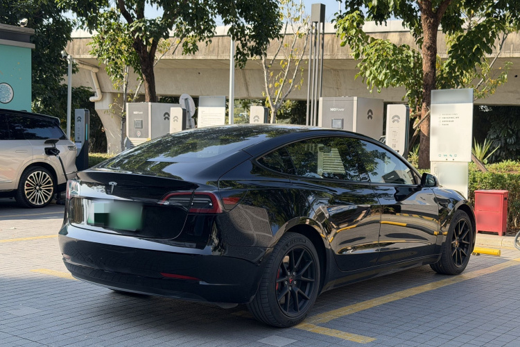特斯拉 Model 3 2022款 后轮驱动版车身外观6002