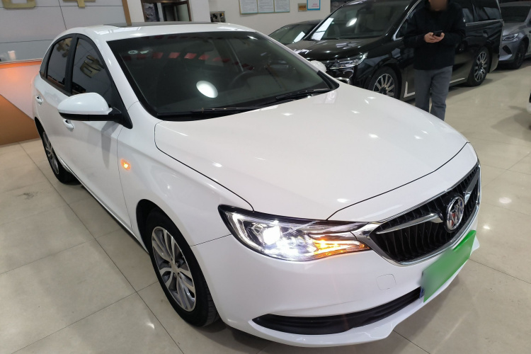 别克 英朗 2021款 改款 1.3T 自动轻混动精英型车身外观3