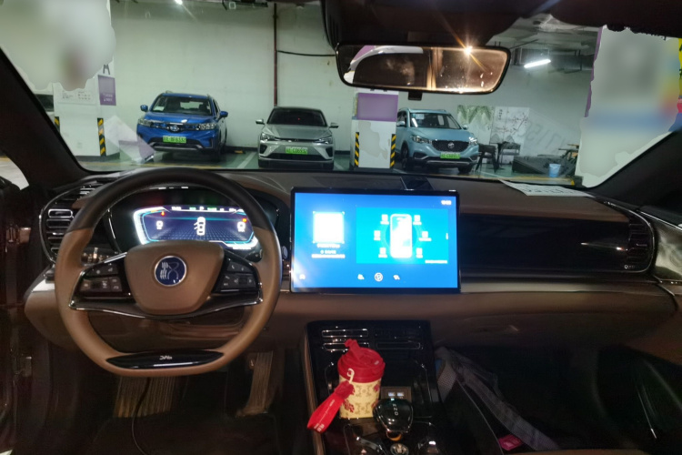 比亚迪 汉 2020款 EV 超长续航版豪华型中控内饰7002