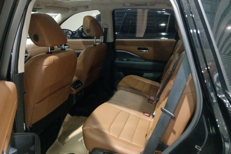 日产 探陆 2024款 380VC-TURBO 四驱智驾版 7座中控内饰7004