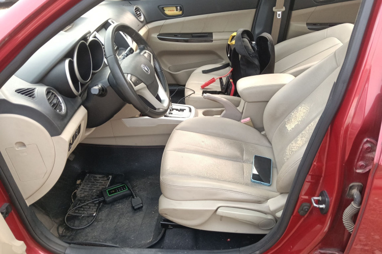 长安 逸动 2014款 1.6L 自动豪华型中控内饰19