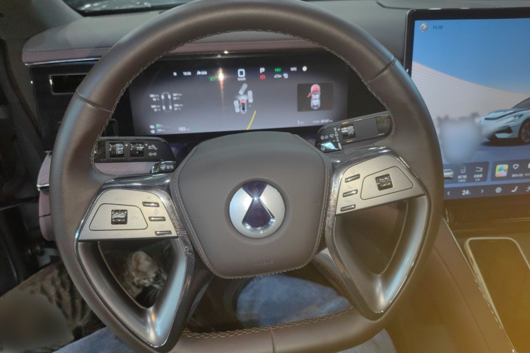 腾势Z9GT 2024款 1100四驱Max版局部细节14