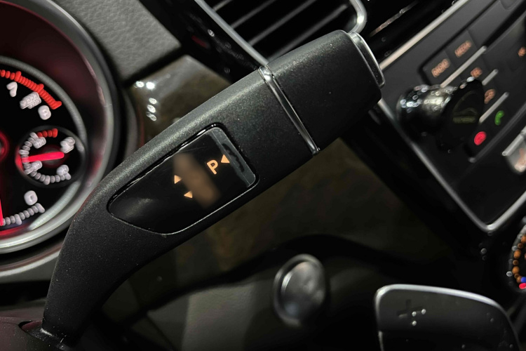 奔驰GLS 2017款 GLS 400 4MATIC动感型中控内饰7006