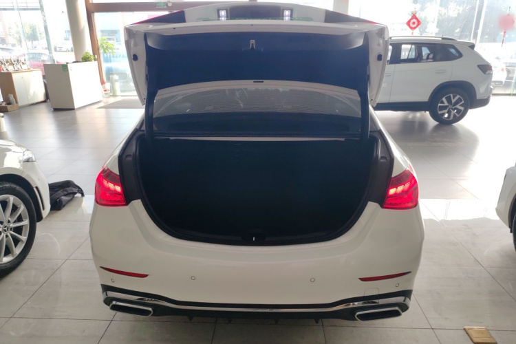 奔驰C级 2023款 改款 C 200 L 运动版机舱底盘23