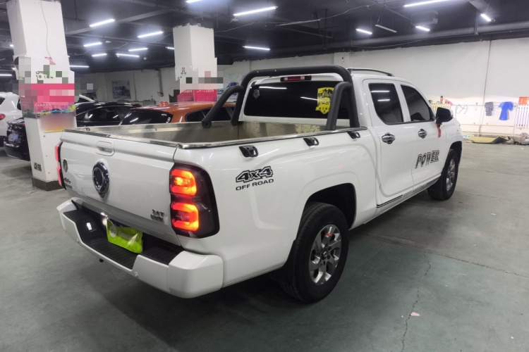 长城 金刚炮 2023款 2.0T自动柴油四驱精英型长箱GW4D20M车身外观7