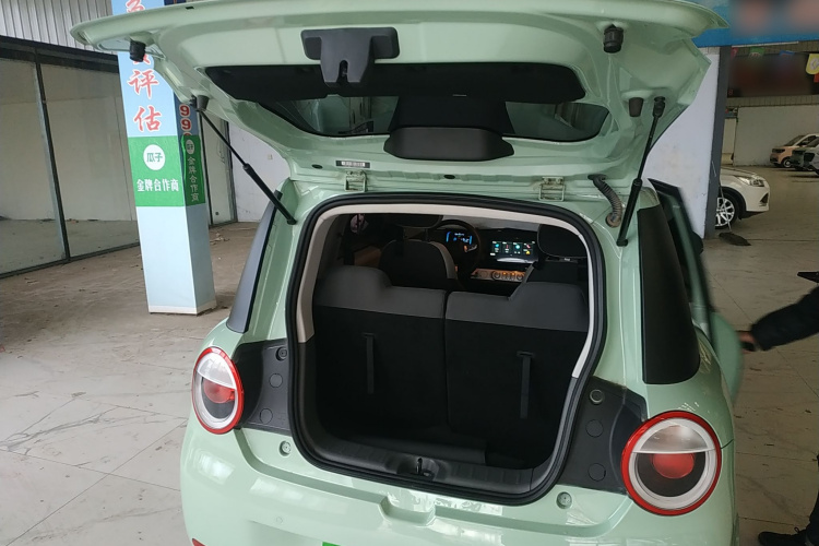 长安启源 长安Lumin 2023款 205km 香沁款机舱底盘23